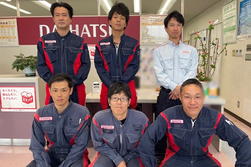 ダイハツ六日町 メカニック集合写真